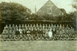 [252] 1933 School Photo